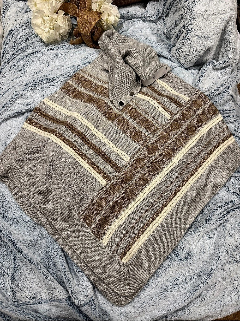 White House Black Market Striped Button Cardigan in Gray & Brown Size Medium
